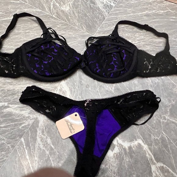 Agent Provocateur - Picture 3 of 5